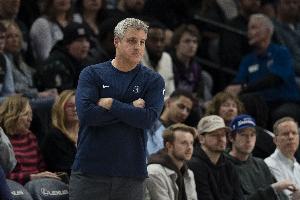 雅虎记者：开拓者新帅诺里在森林狼培养里德的经验或适用于杨瀚森