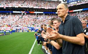 图赫尔：首发罗杰斯是种直觉 需要切断给梅西的传球和限制他传球