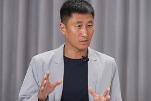 马宁：国际足联赛前会有专门的人帮我们分析技战术，队员特点等
