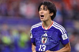 法媒：马赛有意中村敬斗，兰斯坚持低于2500万欧不卖该球员